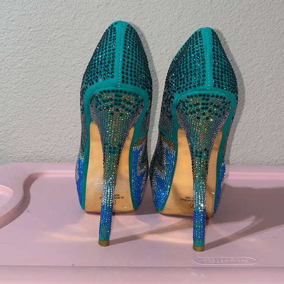 Alba Heels size 9 - Picture 8 of 16